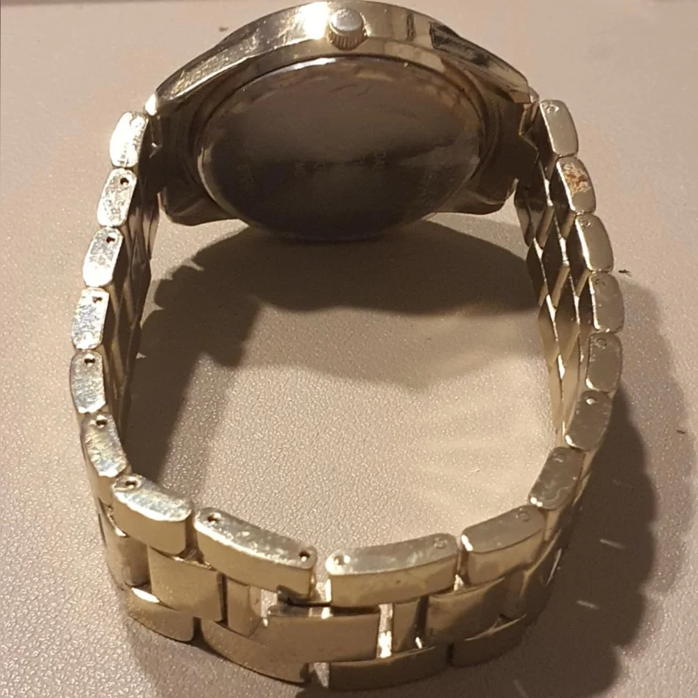 🦋10/$20🦋 FMDAL808 Goldtone/Silver/Rhinestone Women's Watch